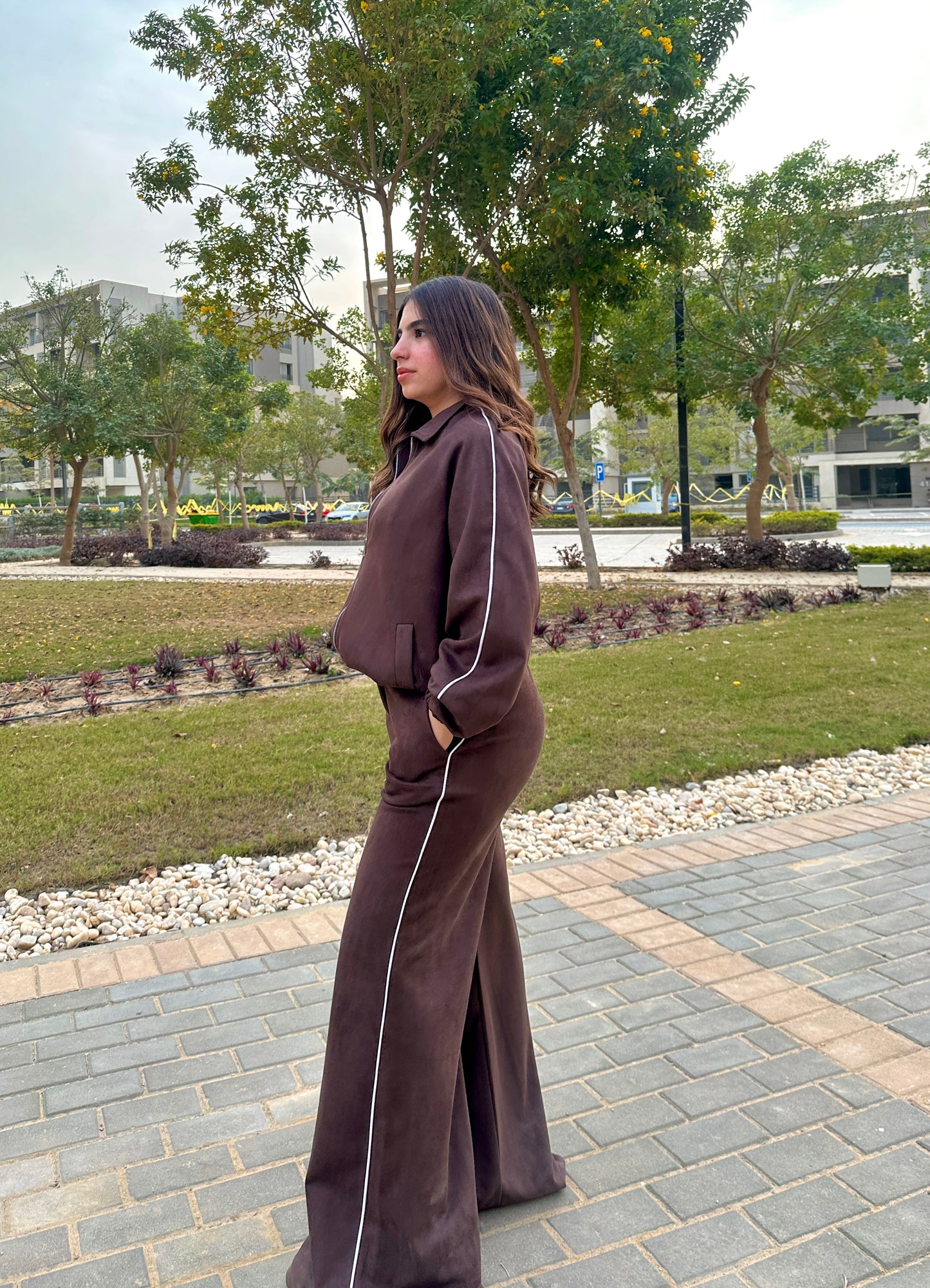 AURA - Set In Brown
